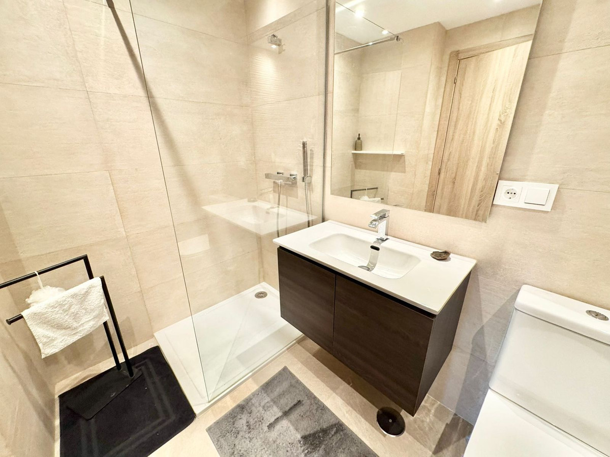 61774544b3863aff6e190215cd8b1786 - 14