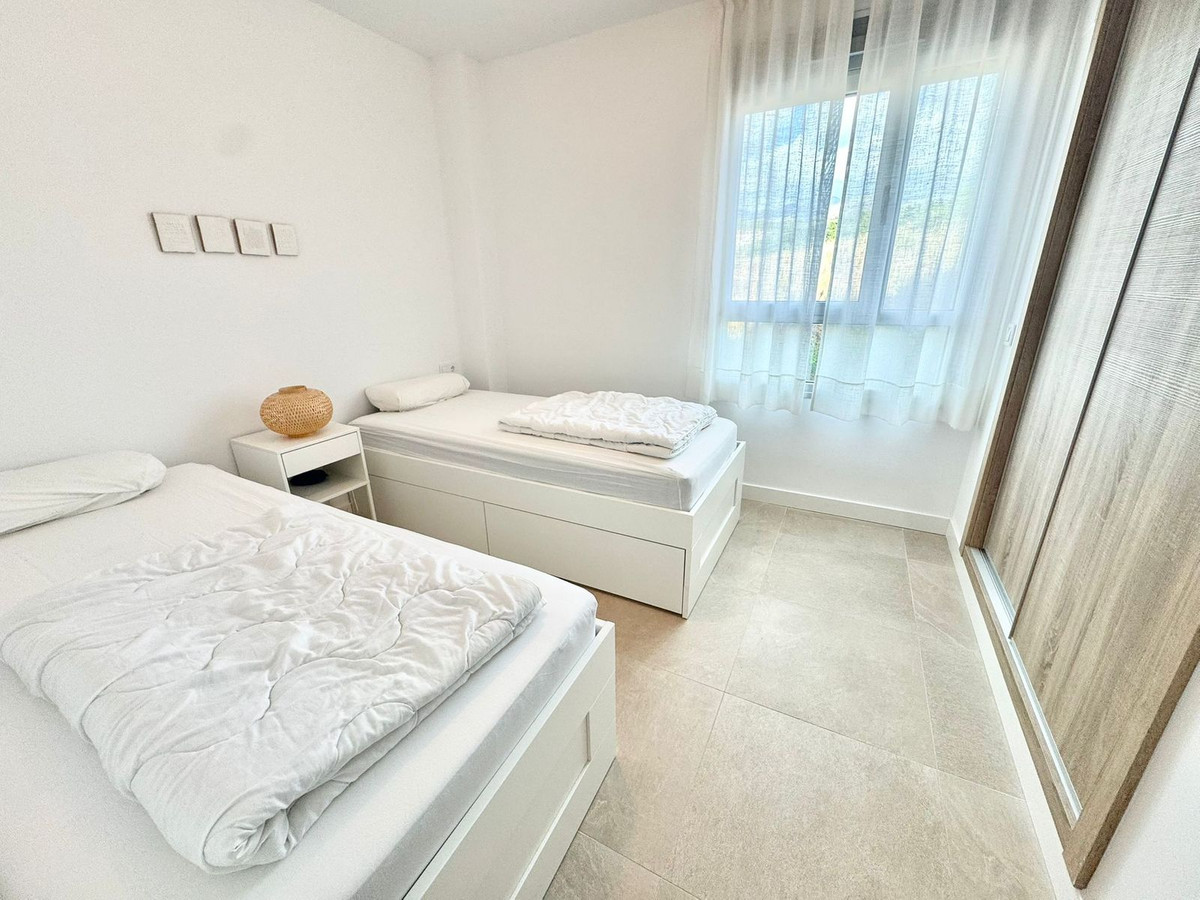 61774544b3863aff6e190215cd8b1786 - 15