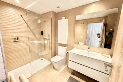 61774544b3863aff6e190215cd8b1786 - 6