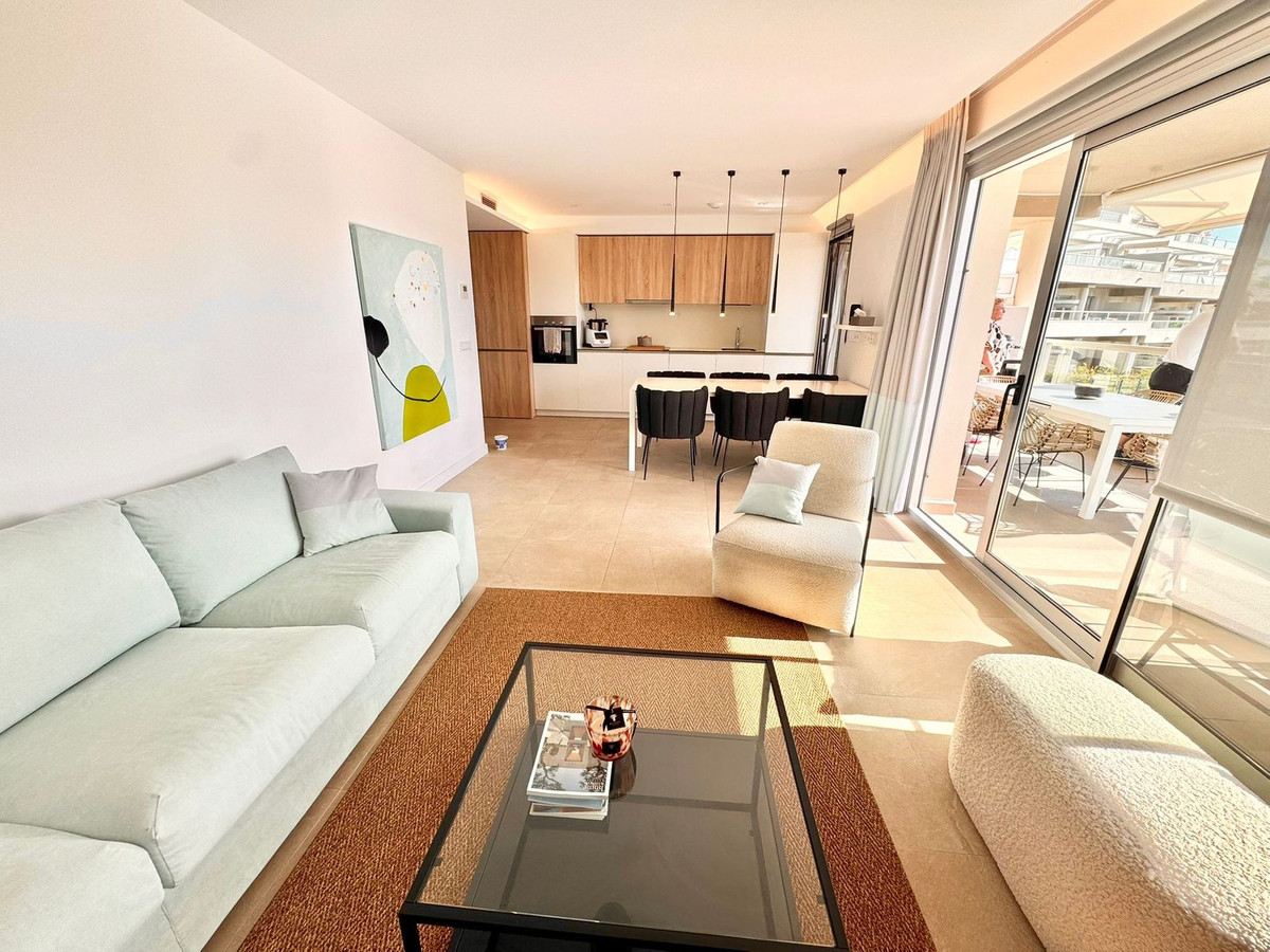 61774544b3863aff6e190215cd8b1786 - 7