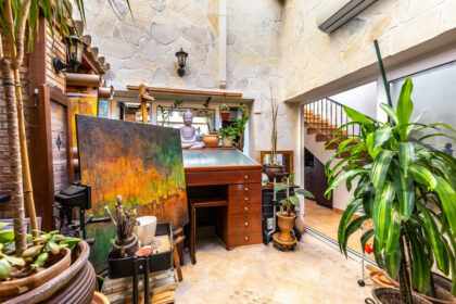 61e2367c8e64487ca22004c9d5936bc1 - 11