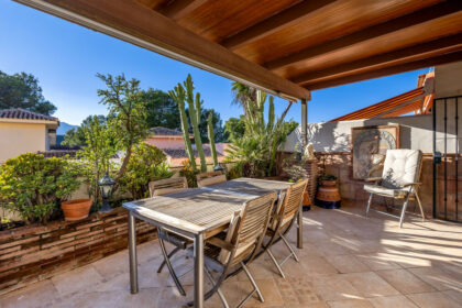 61e2367c8e64487ca22004c9d5936bc1 - 2