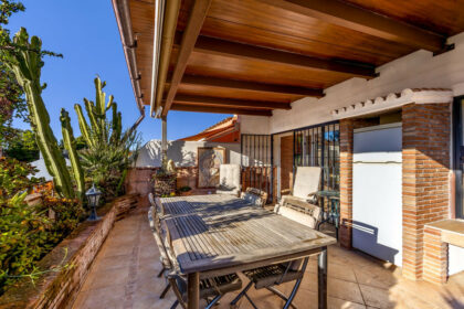 61e2367c8e64487ca22004c9d5936bc1 - 3