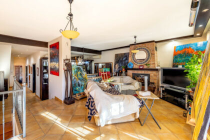 61e2367c8e64487ca22004c9d5936bc1 - 5