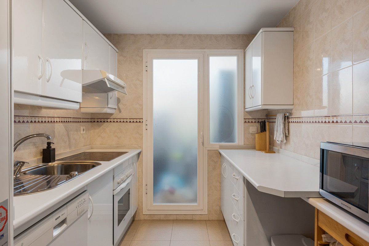 62d30253e5d4d7e28595907778e48718 - 10