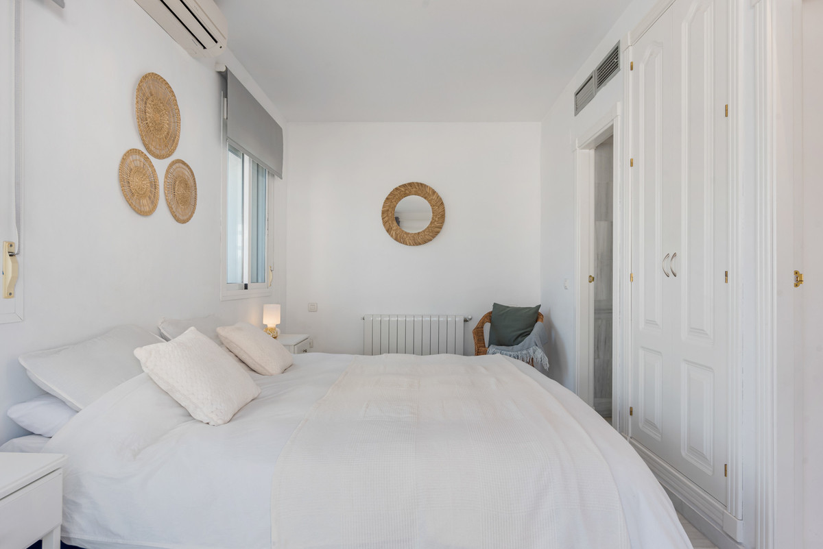 62d30253e5d4d7e28595907778e48718 - 15