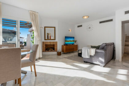 62d30253e5d4d7e28595907778e48718 - 2