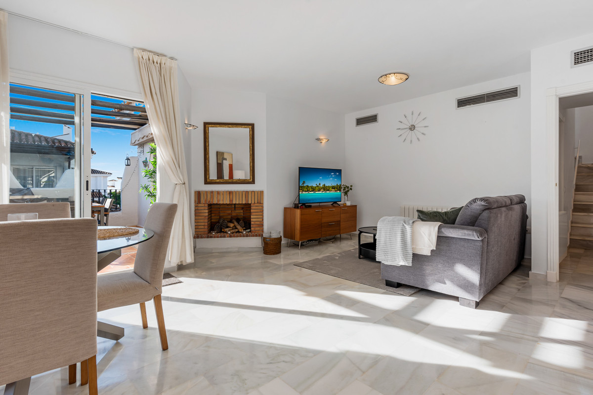 62d30253e5d4d7e28595907778e48718 - 2