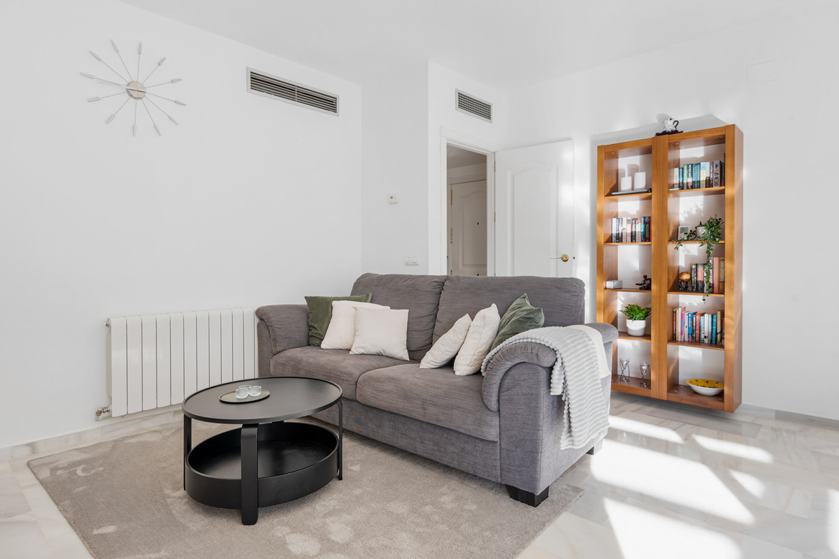 62d30253e5d4d7e28595907778e48718 - 4