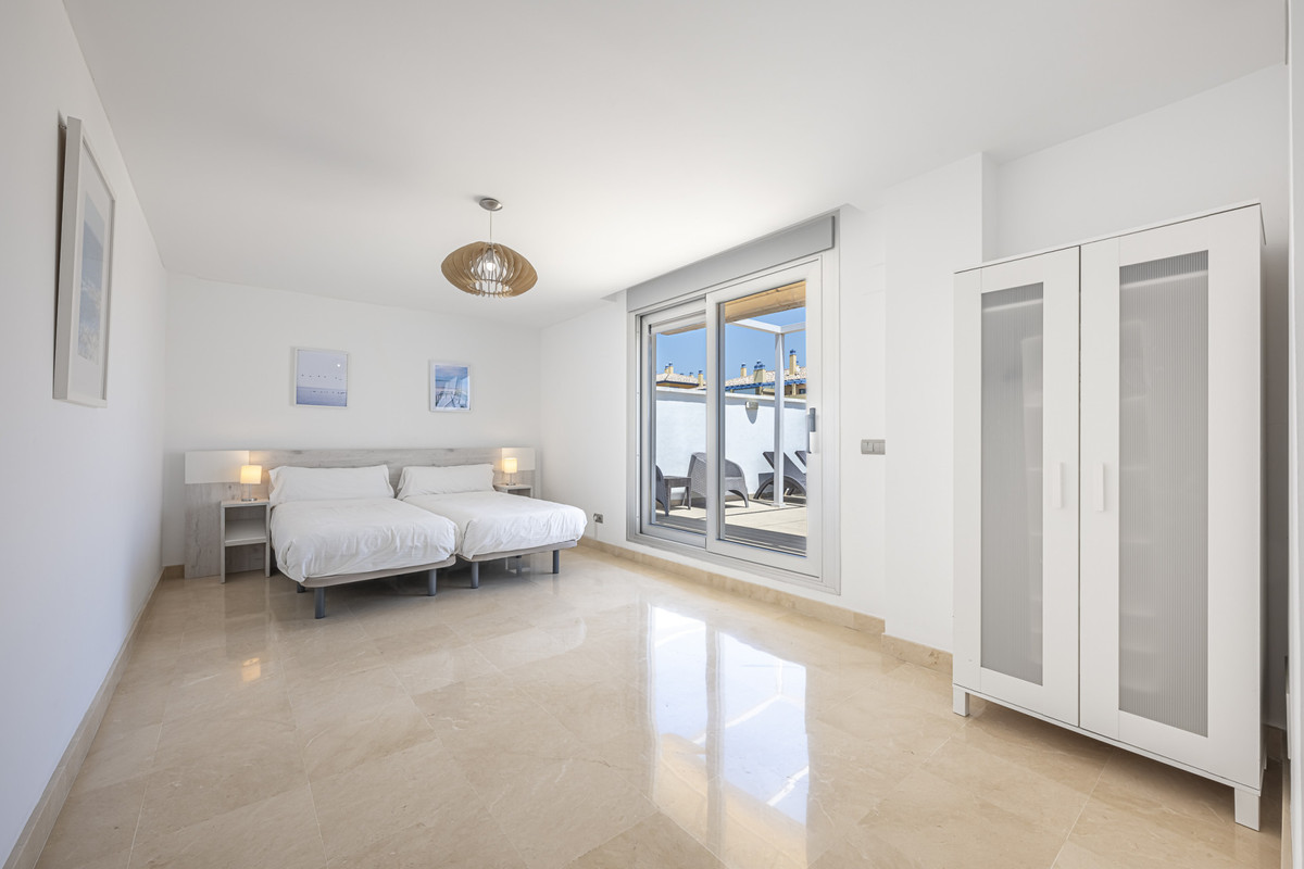 635697d120e37dccf42238d999d12ba1 - 17