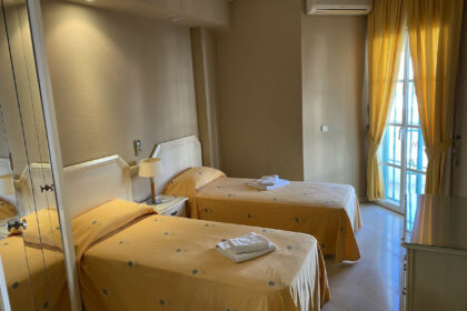 6377849559222d74f97b68534e971ed8 - 13