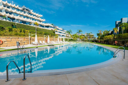 63de003cd7815a96572a6b98dd7c4cee - 12