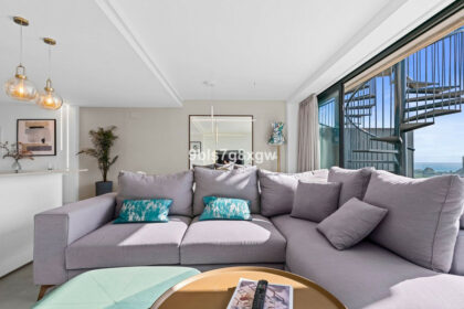 63de003cd7815a96572a6b98dd7c4cee - 19