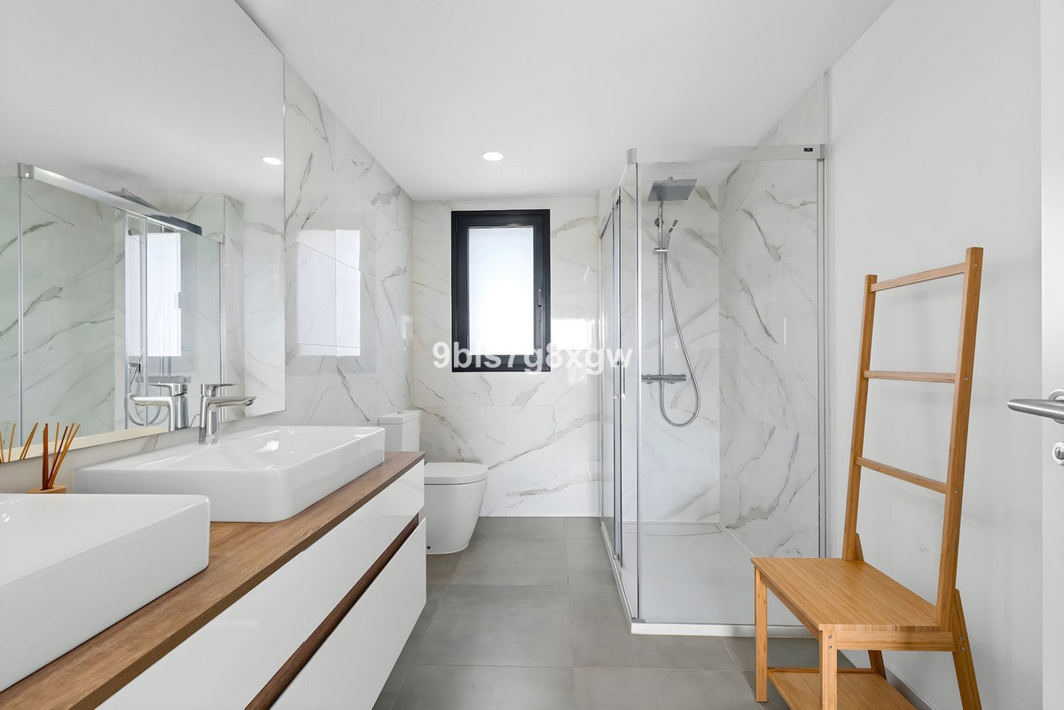 63de003cd7815a96572a6b98dd7c4cee - 30