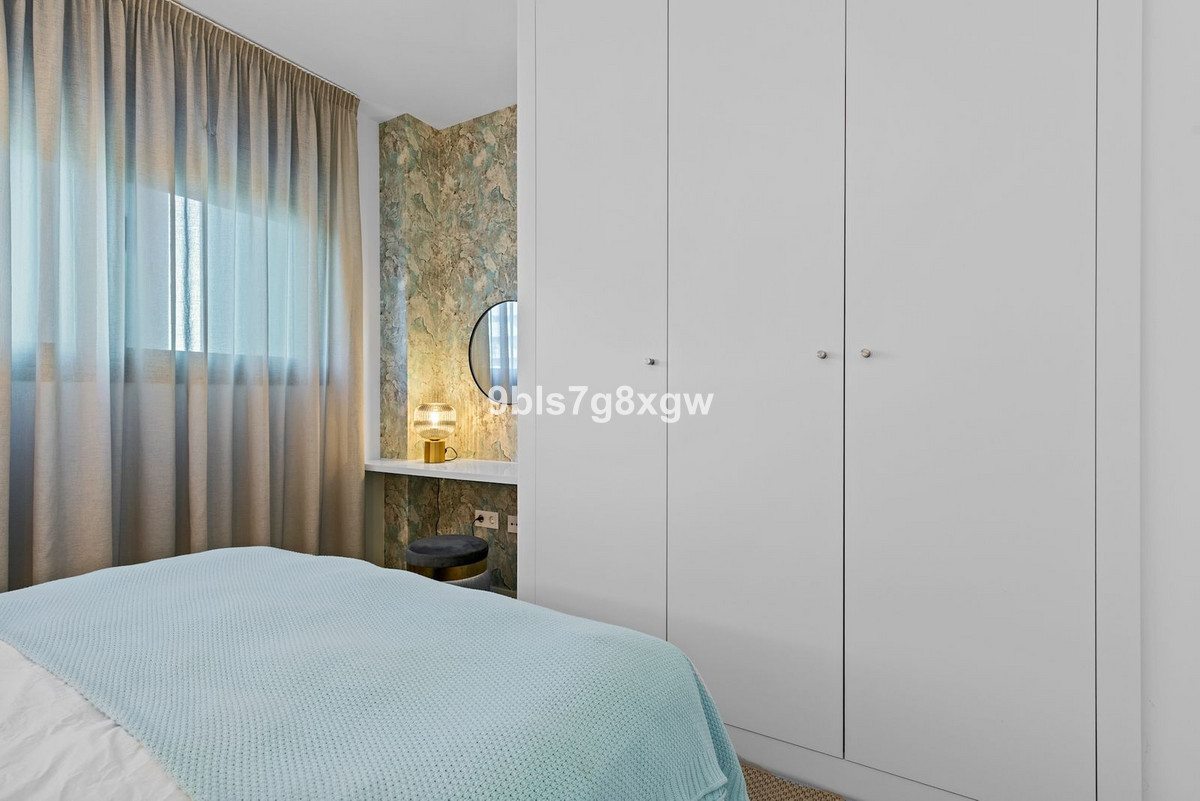 63de003cd7815a96572a6b98dd7c4cee - 32