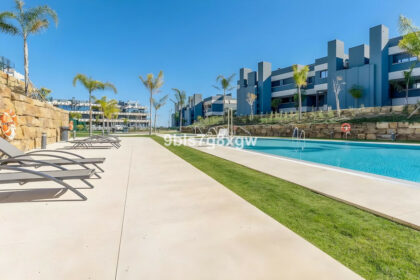 63de003cd7815a96572a6b98dd7c4cee - 37