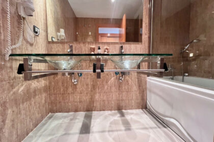 63ee27534919e44066e348300098e9fe - 15