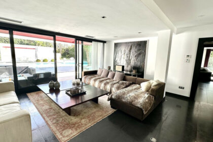 64b618af05e2ac3447d38ba74f44b7b9 - 11