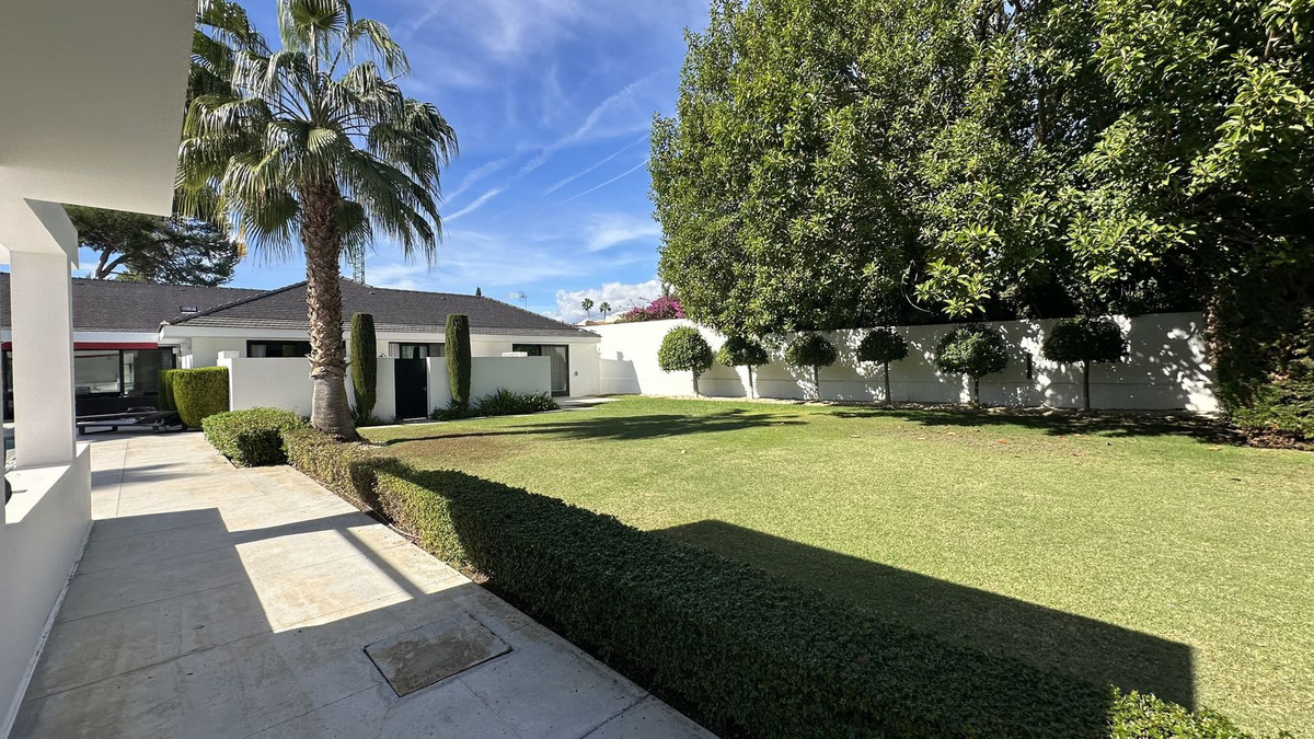 64b618af05e2ac3447d38ba74f44b7b9 - 6