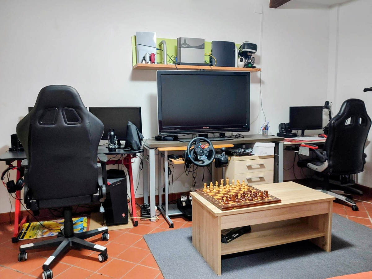 65a07a483bcbce6c317268f9fe954fd7 - 25