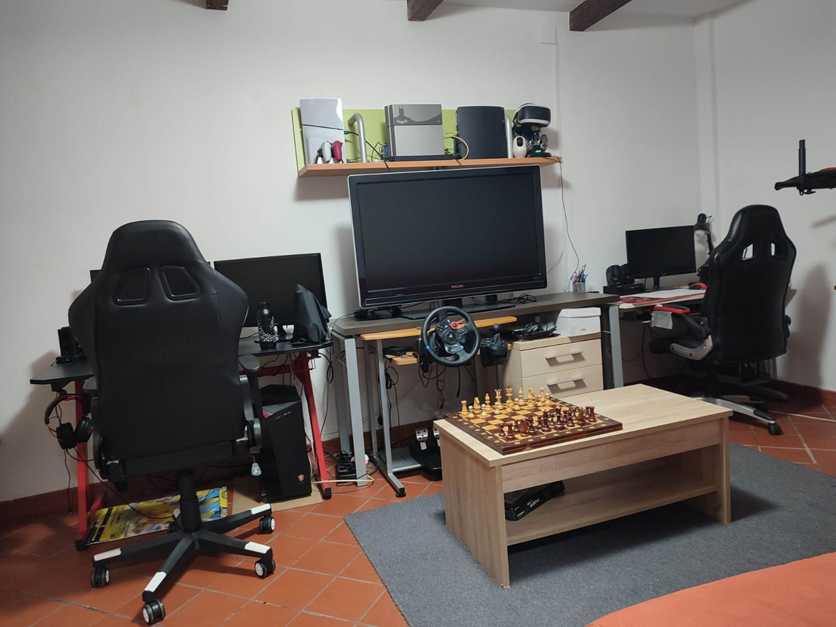 65a07a483bcbce6c317268f9fe954fd7 - 4