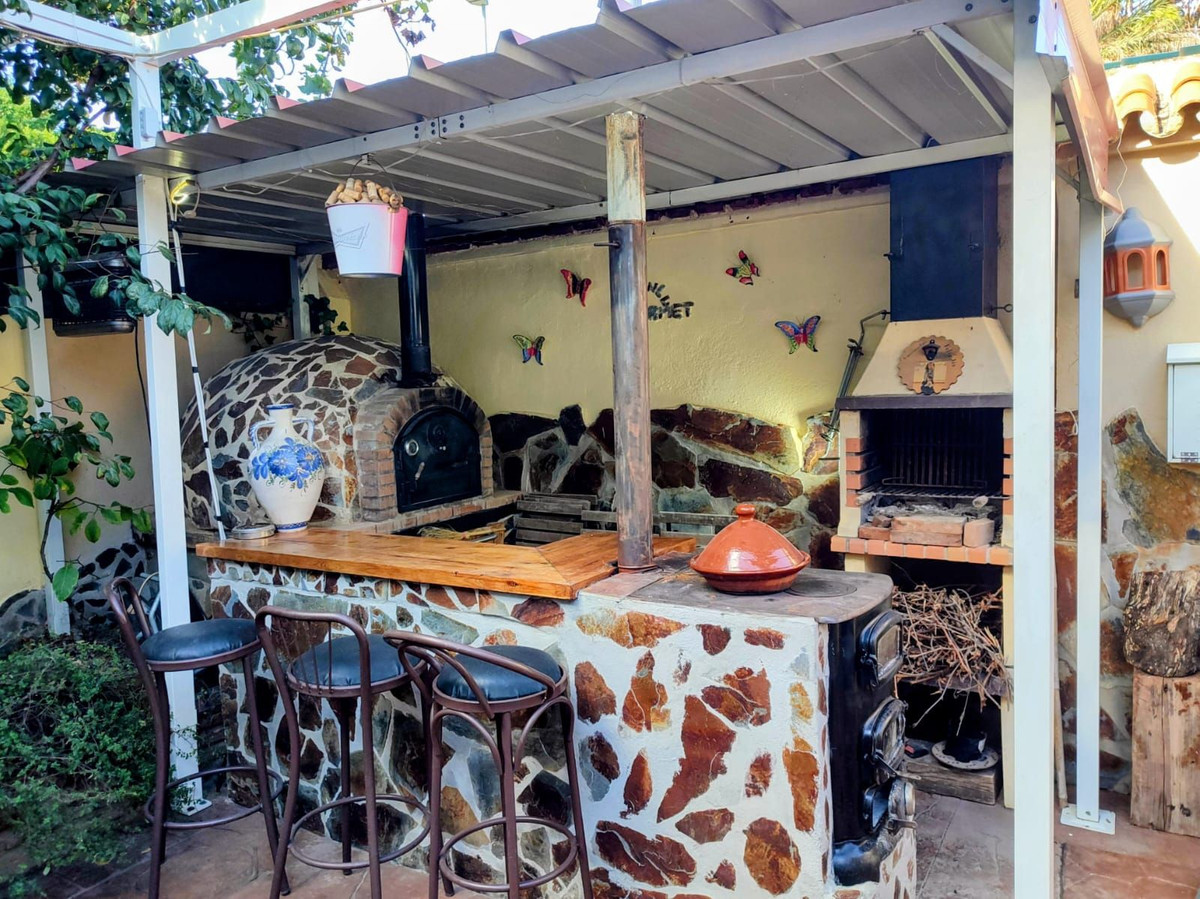 65a07a483bcbce6c317268f9fe954fd7 - 46