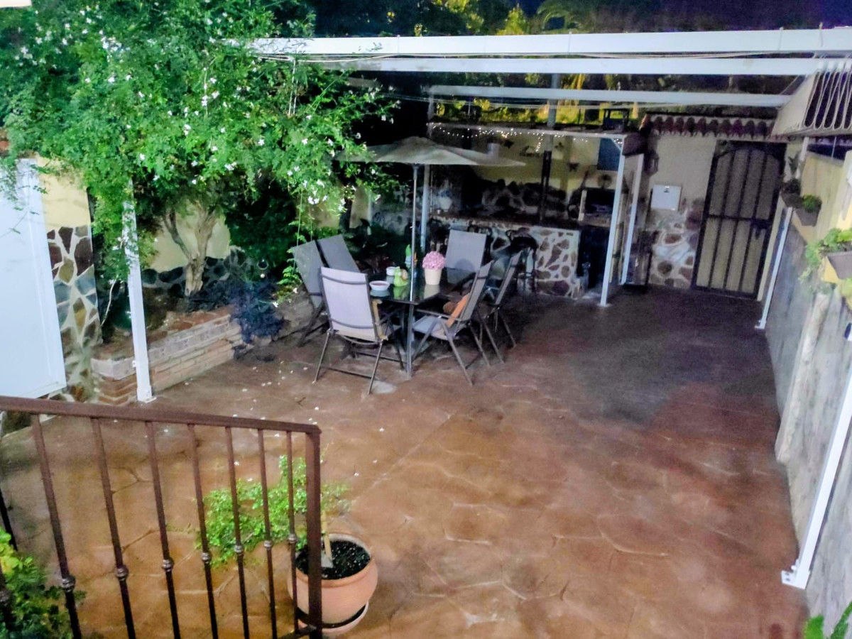 65a07a483bcbce6c317268f9fe954fd7 - 50