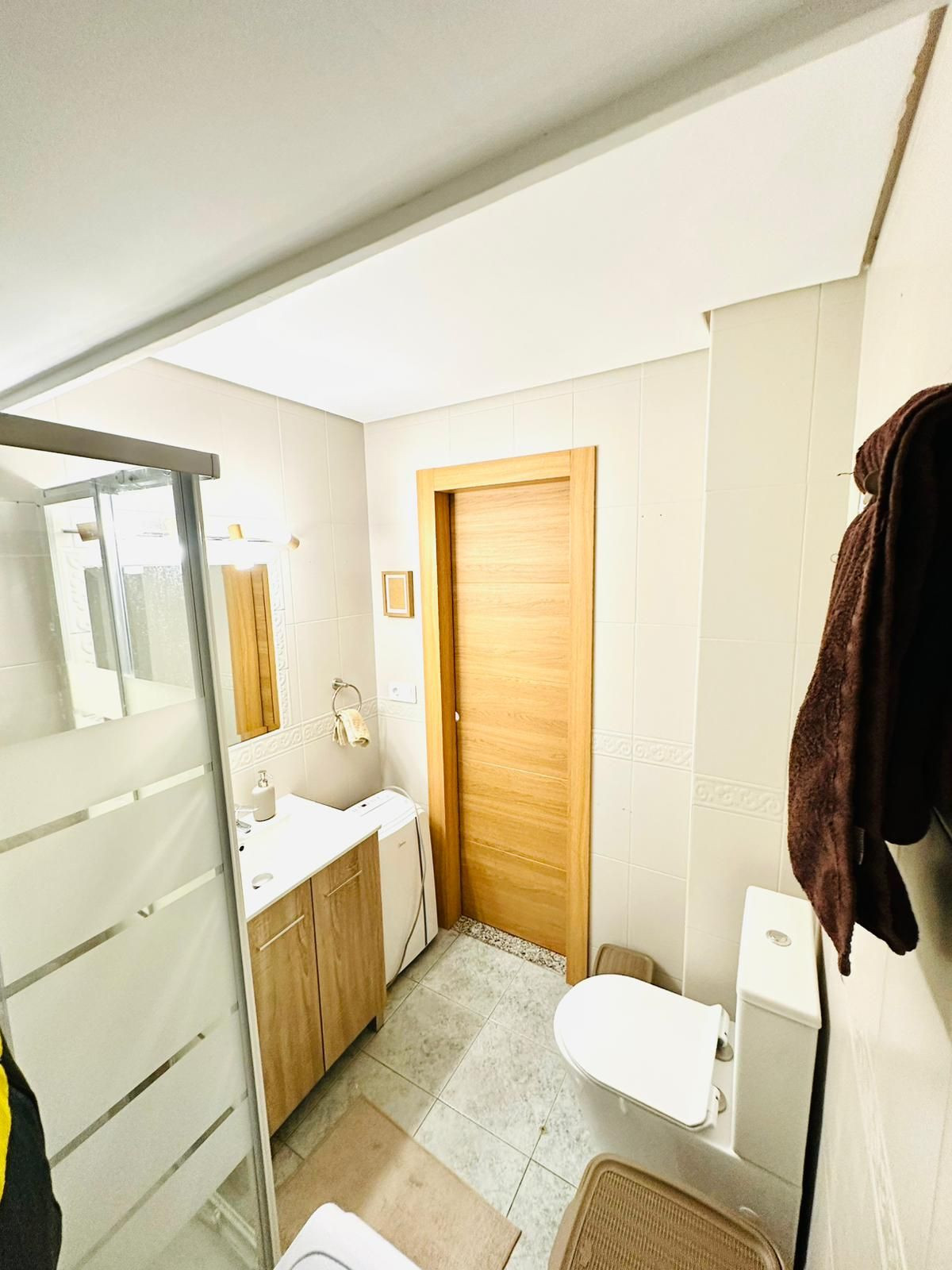 66aec55c6ec46a31ab8c0e934826b8da - 16