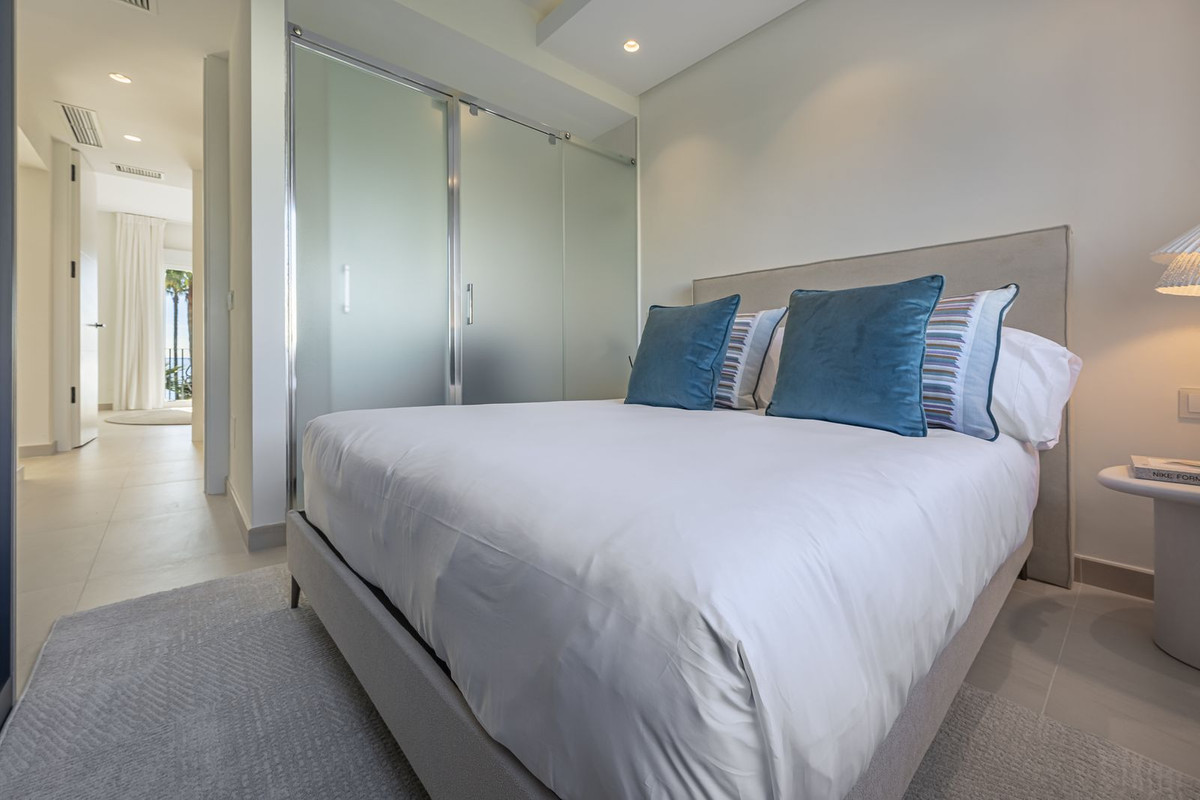 66bb6108bbe84e28c4ebeef2bf663532 - 17