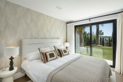 66bd033f52cbd95ec8d7639b81625517 - 17