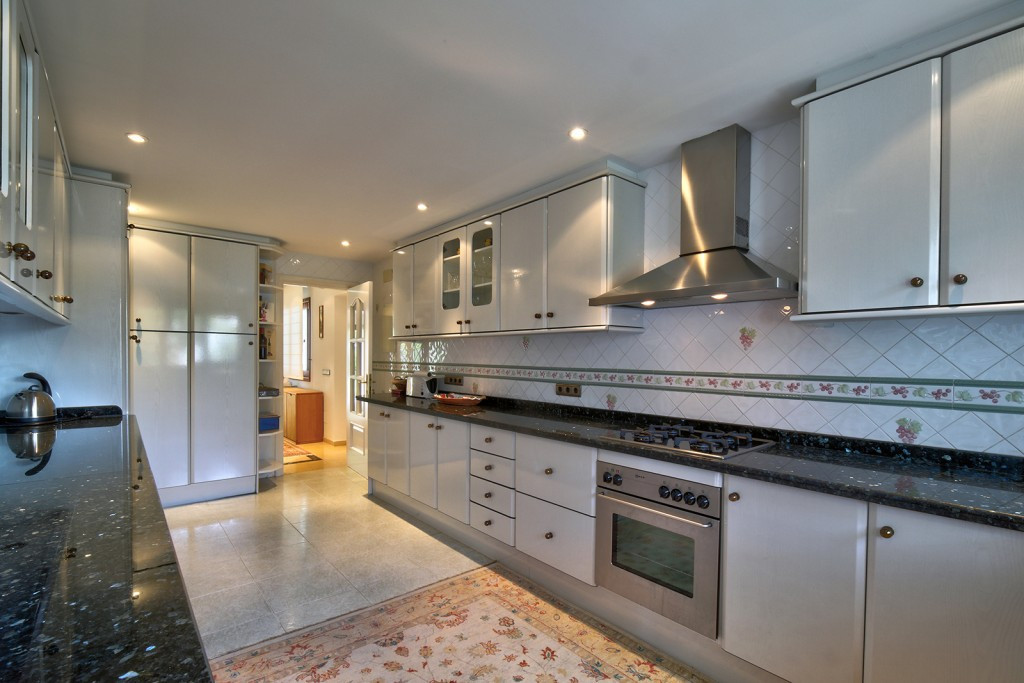 671008dfc9b6474208b2d36cfcf274b4 - 17