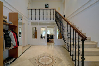 671008dfc9b6474208b2d36cfcf274b4 - 18