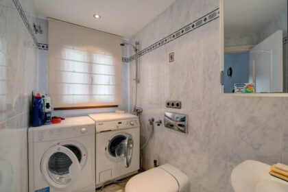 671008dfc9b6474208b2d36cfcf274b4 - 19