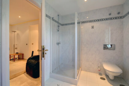 671008dfc9b6474208b2d36cfcf274b4 - 26