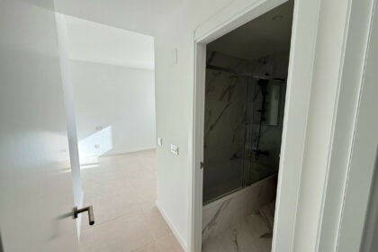 671188b860814e67db0cf100415921b3 - 24