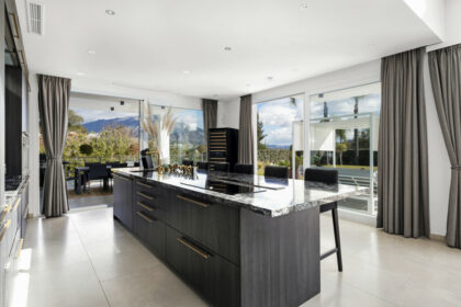 677c92d99cc341ce57b7a6eed78e7c18 - 12