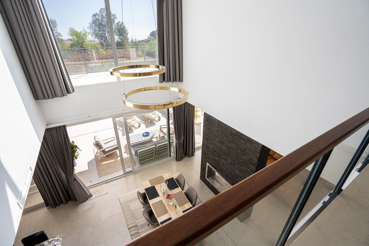 677c92d99cc341ce57b7a6eed78e7c18 - 20