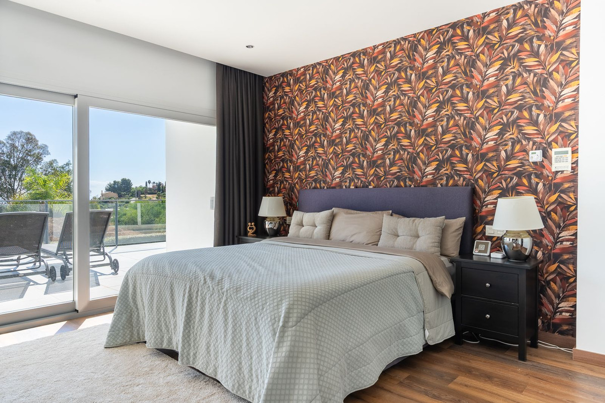 677c92d99cc341ce57b7a6eed78e7c18 - 22