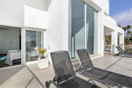 677c92d99cc341ce57b7a6eed78e7c18 - 28