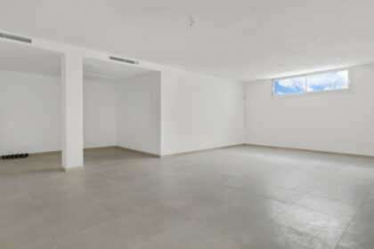 677c92d99cc341ce57b7a6eed78e7c18 - 32