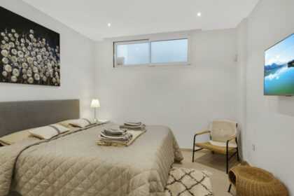 677c92d99cc341ce57b7a6eed78e7c18 - 33