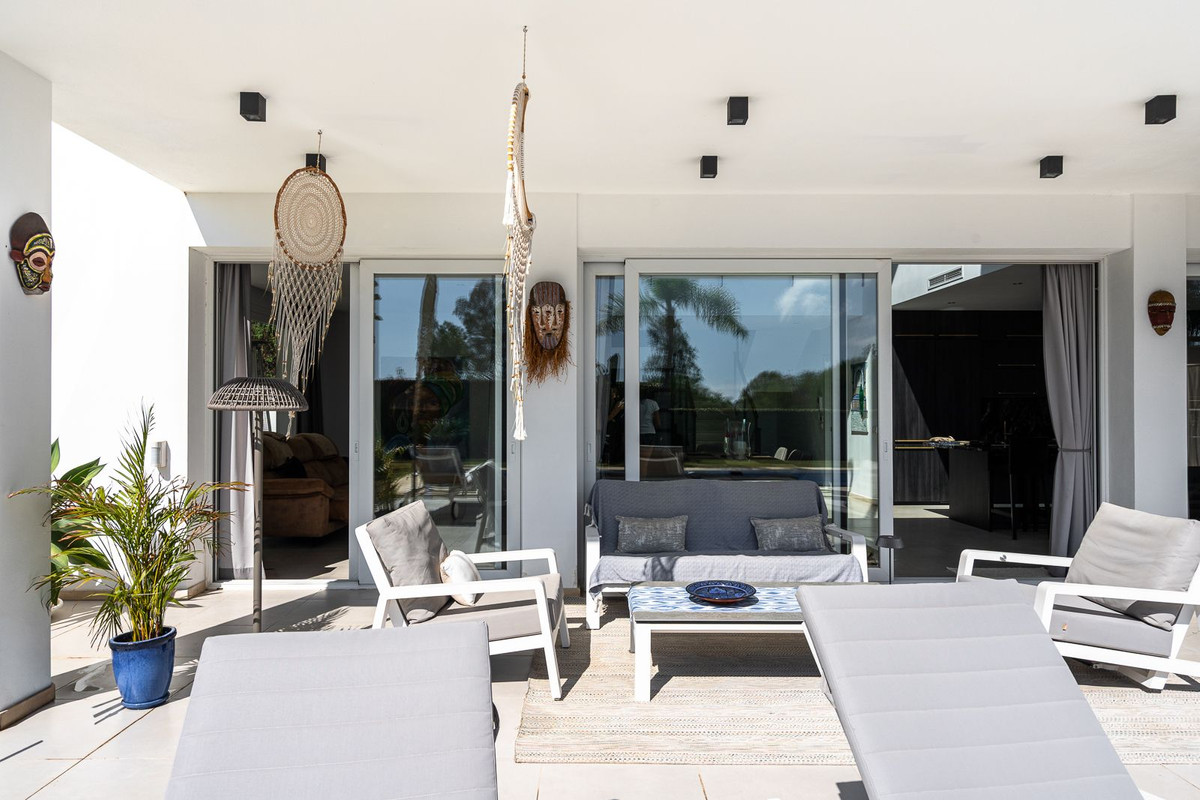 677c92d99cc341ce57b7a6eed78e7c18 - 38