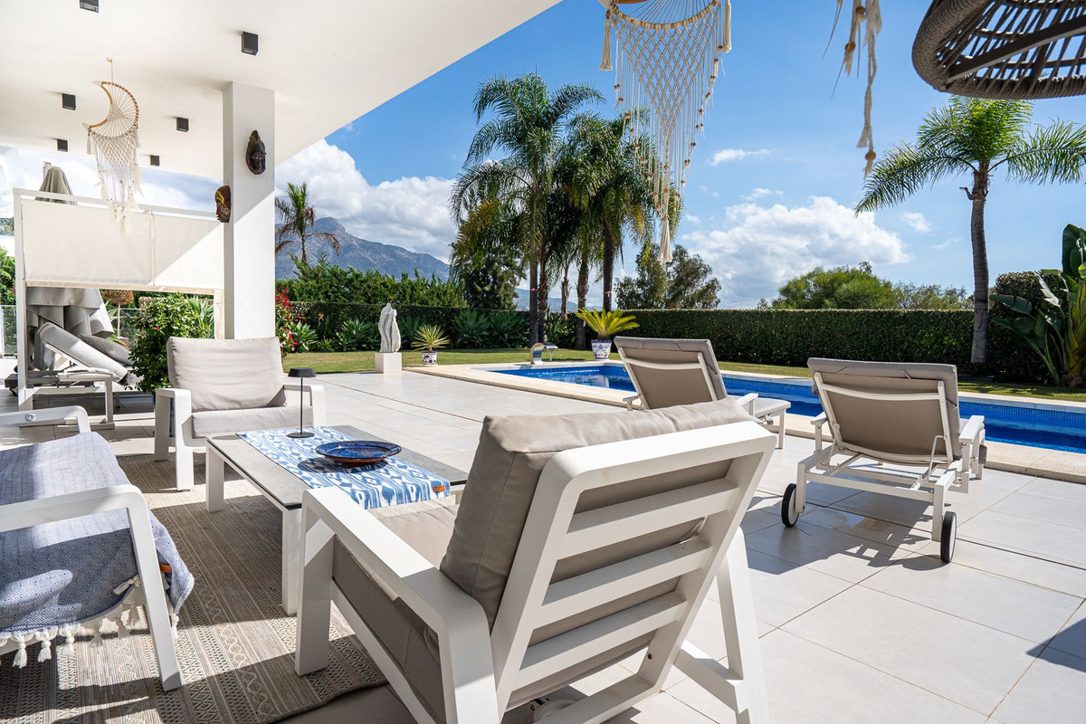 677c92d99cc341ce57b7a6eed78e7c18 - 42