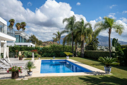 677c92d99cc341ce57b7a6eed78e7c18 - 48