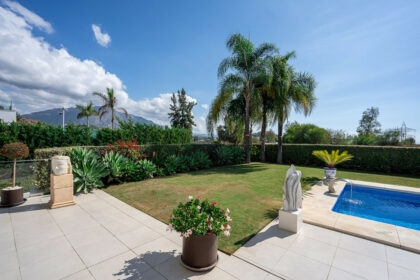 677c92d99cc341ce57b7a6eed78e7c18 - 53