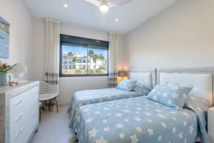 678b560fd64c5732b2f3c52fbbd0f1ba - 16