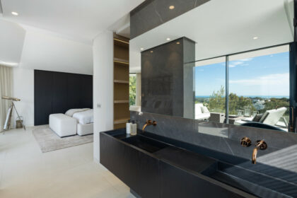 67ba5c2acbe03d9f75e06f680d55850d - 31