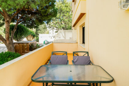 6825f48c0edb7e0a22fcfd99e6dac410 - 12