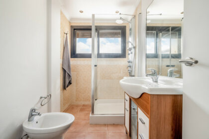 6825f48c0edb7e0a22fcfd99e6dac410 - 15