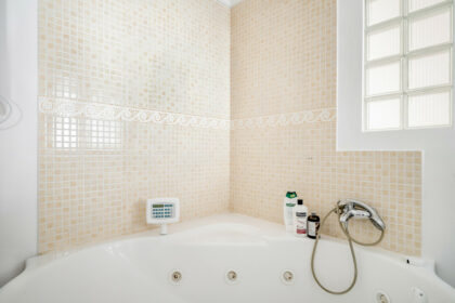 6825f48c0edb7e0a22fcfd99e6dac410 - 16